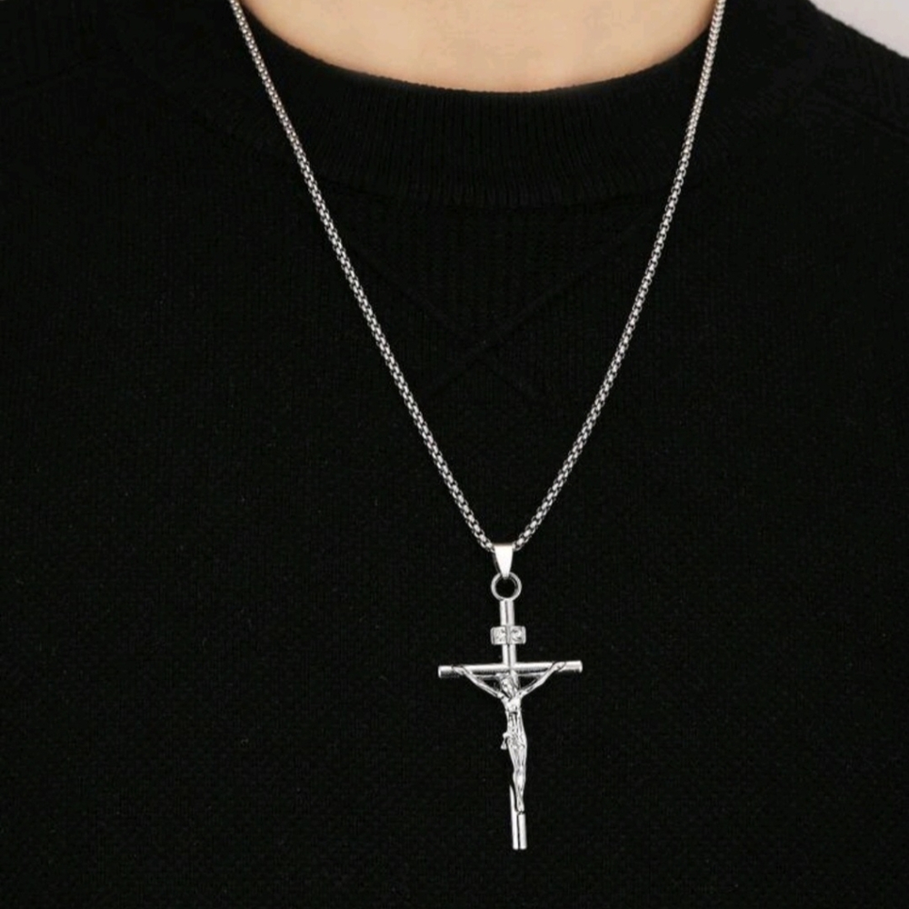 Silver Crucifix Pendant Necklace